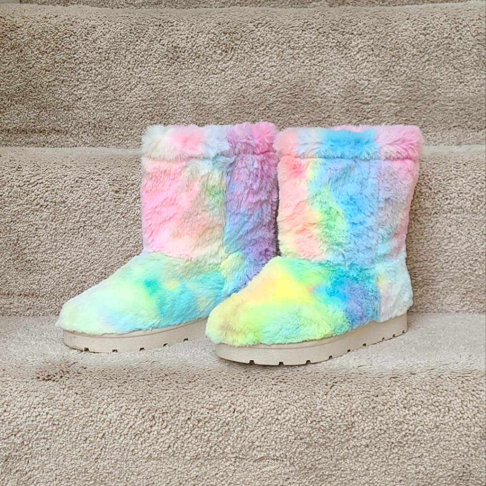 Akira "Good Vibes" Winter Boots